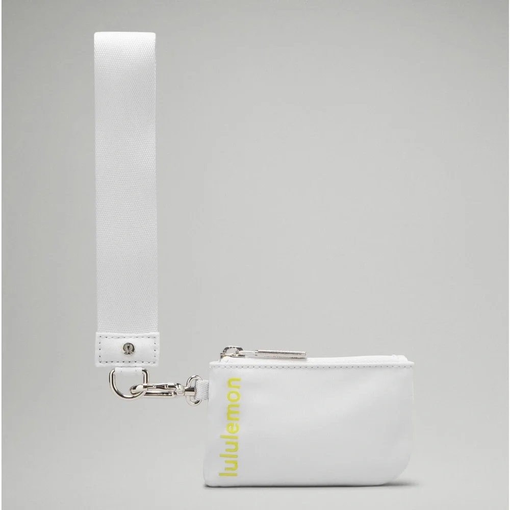 Lululemon | dual pouch wristlet
